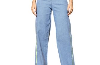 Sassafras Women Washed Multi Pocket Stretch Straight Jeans