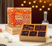 Chokola Regalia Chocolate Hamper- 600G | Assorted Flavours Chocolates with Coated Almonds & Nuts | Premium Artisanal Gift Box for Festivals & Special Occasions