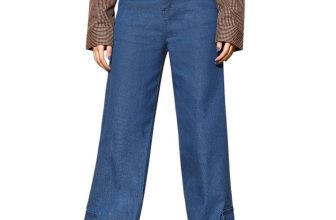 Sassafras Women Washed Multi Pocket Stretch Straight Jeans