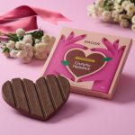 SMOOR Valentines Crunchy Hazelnut Bar 100g| Premium Couverture Chocolate Bar | Perfect For Gifting,Birthday & Anniversary for your loved ones