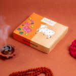 Nirmalaya Premium Organic Cow Dung Havan Cups | Pack of 15 with Holder | 100% Natural Organic Cups | Blend of Guggal, Lobaan & Natural Herbs | Ideal for Pooja, Meditation, Yoga and Aromatherapy