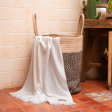 100% Bamboo Large Bath Towel | Buttery Soft, Ultra-Absorbent, Lightweight, Anti-Microbial, Hypoallergenic, Quick Dry | Suitable for Daily use, Travel, Gym, Swimming (Ivory)